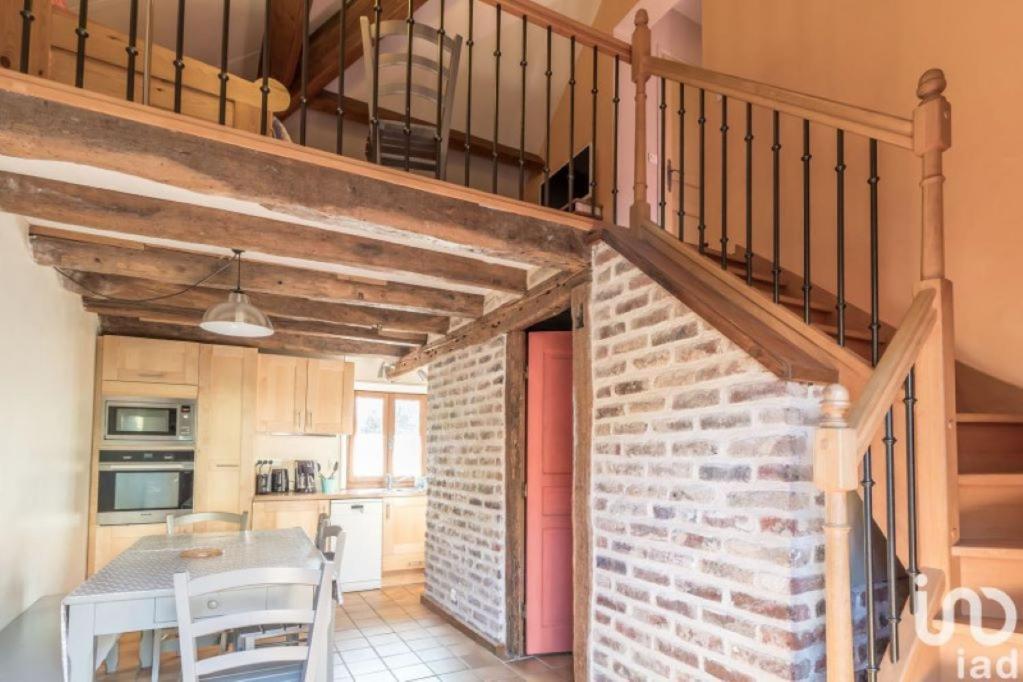Les Pins - Maison Avec Parking Ferme Et Jardin Commun Au Calme Saint-Prix  Exterior foto